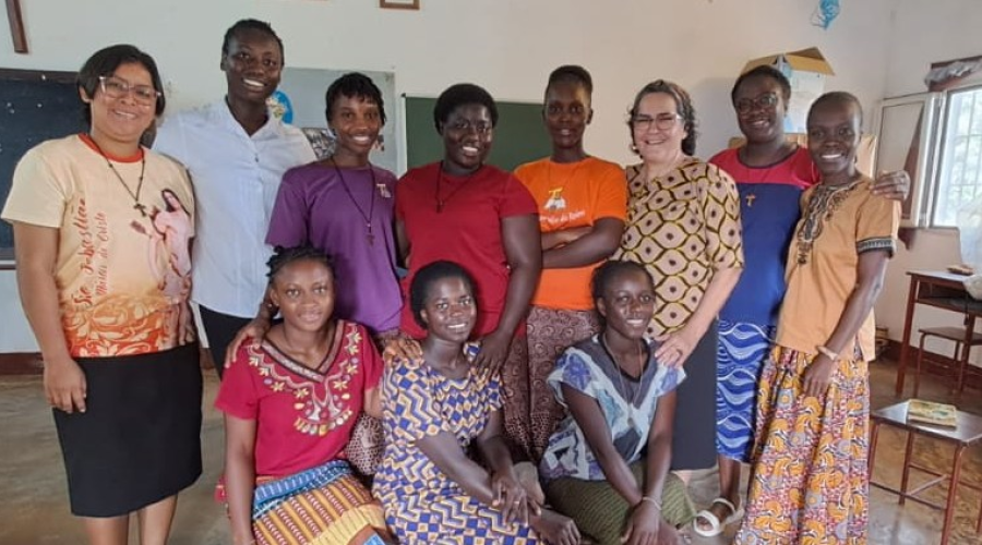 Celebração de N.Sª Aparecida e Ingresso de Juvenato - Guiné-Bissau/África Ocidental